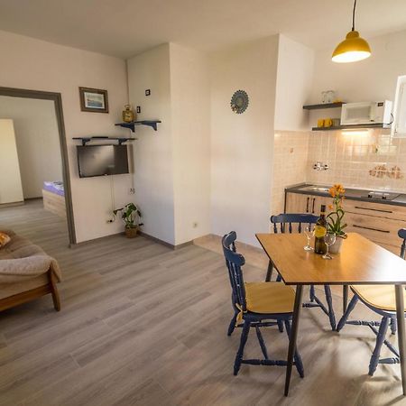 Apartmani Tonkica Supetarska Draga Esterno foto