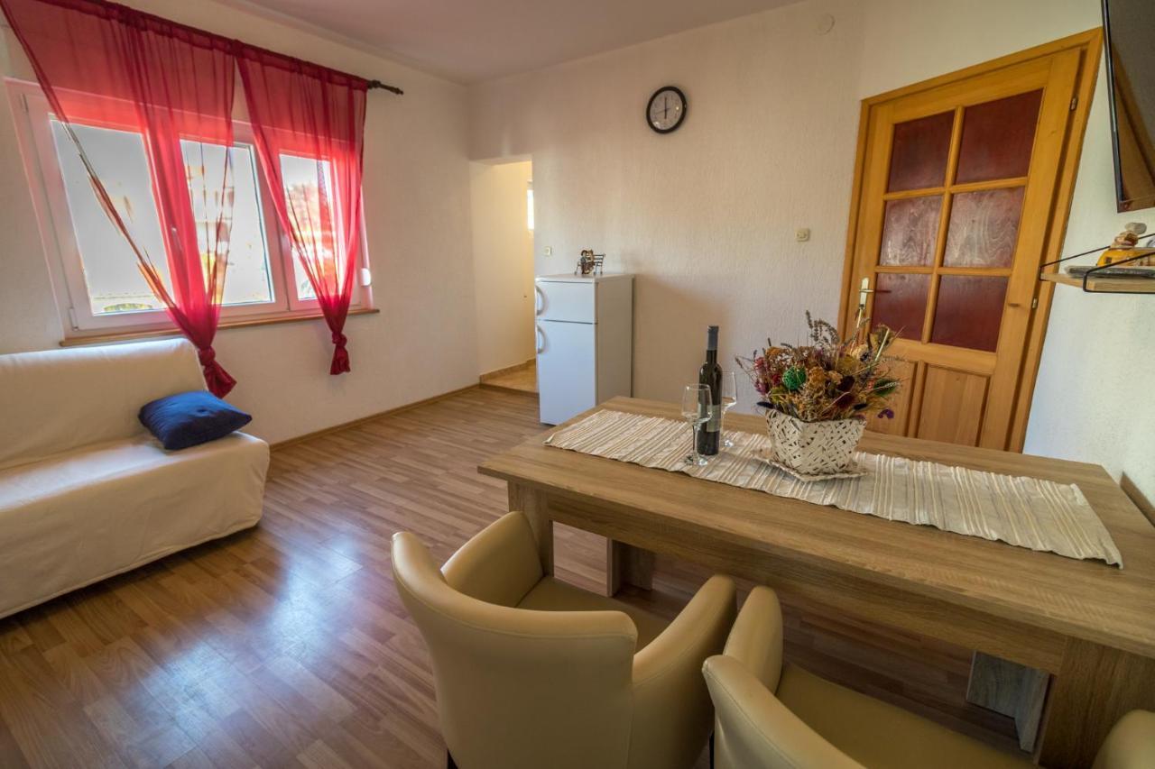 Apartmani Tonkica Supetarska Draga Esterno foto