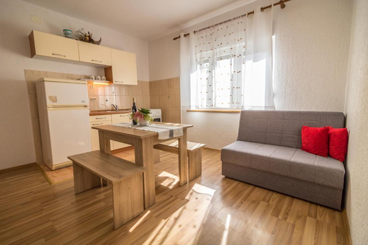 Apartmani Tonkica Supetarska Draga Esterno foto